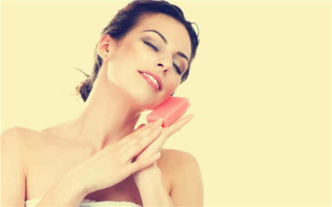 女人到了更年期一定要学会保养！